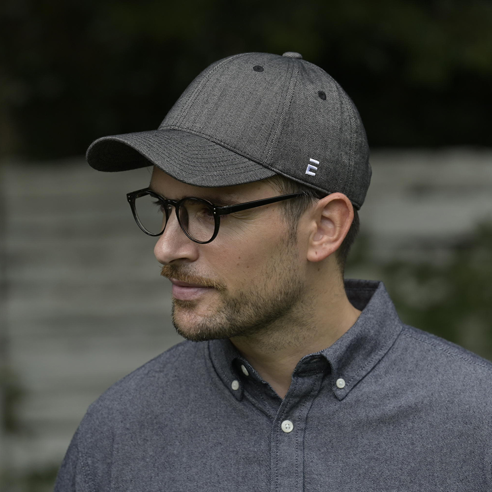 E-LOGO HERRINGBONE CAP