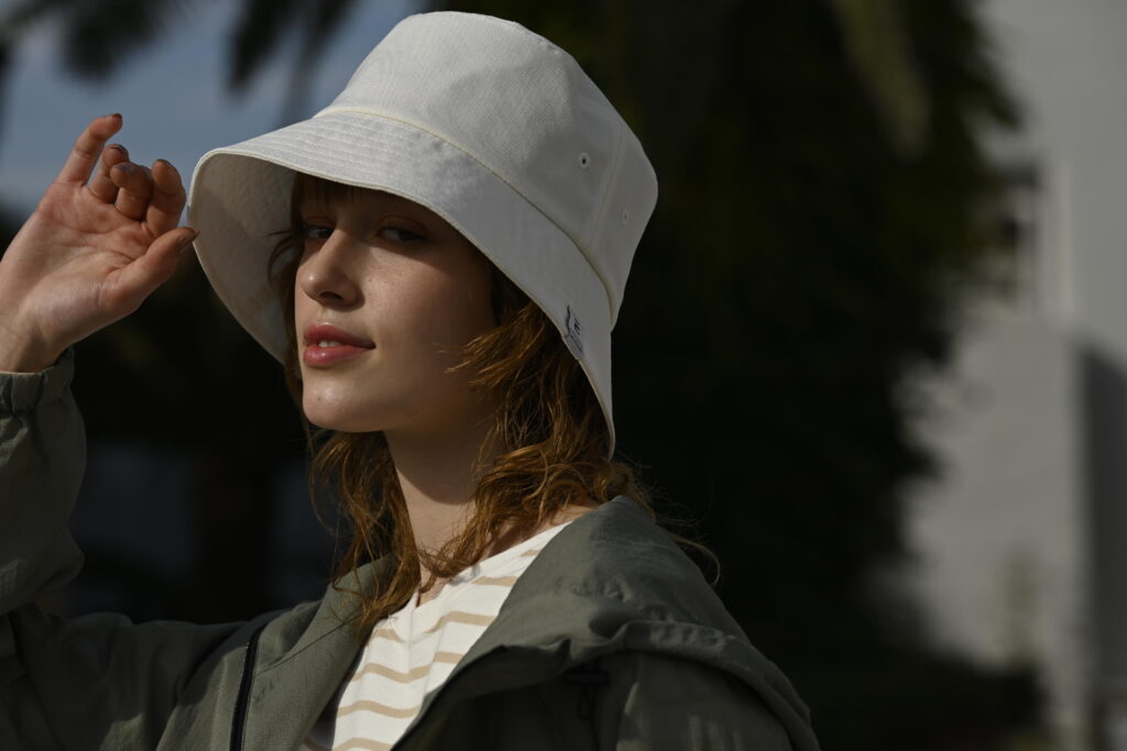 WOMANS OXFORD HAT